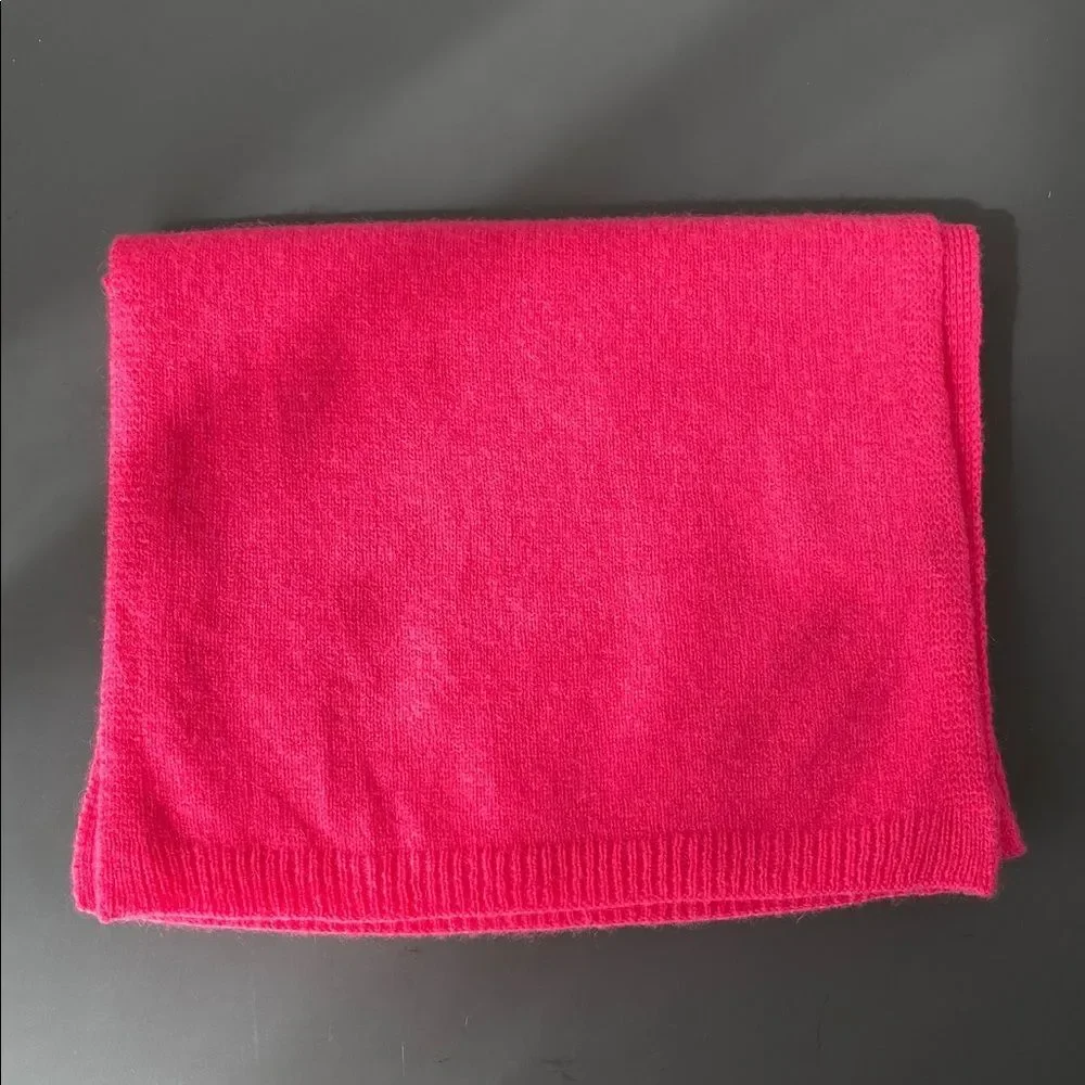 Hannah Rose Fuchsia Pink 100% Cashmere Lightweight Scarf Quiet Luxury Classic